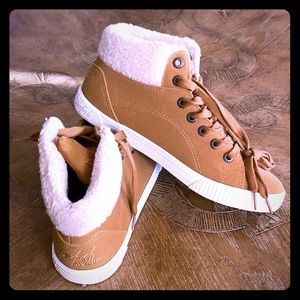 NEVER WORN! ankle booties